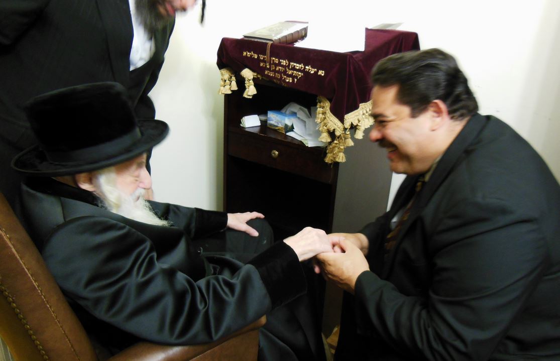 אריק ג'סלגאדו נפגש עם הרבי מסקולען: אתייצב לצד הקהילה היהודית