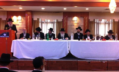 הרב קוק נגד הרב סתיו: "כופר במעמד הר סיני"