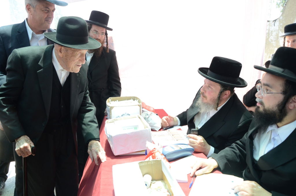 צאנז: יארצייט לבעל ה"שפע חיים" זי"ע