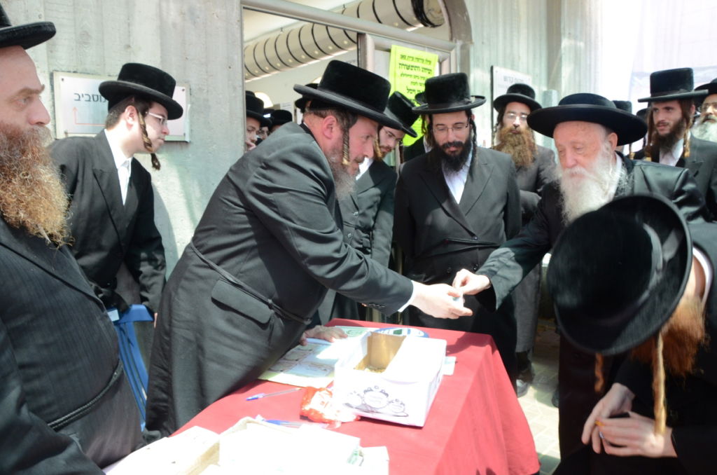 צאנז: יארצייט לבעל ה"שפע חיים" זי"ע