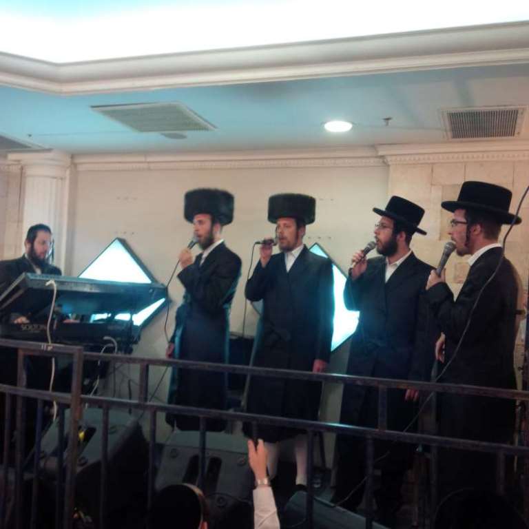 נישואי נכדת הרבי מנדבורנה זצ"ל • גלריה