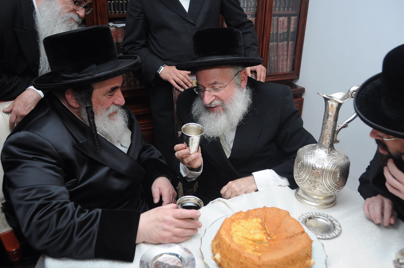 האדמו"ר מויז'ניץ: "להתחזק בלימוד והתמדת התורה"