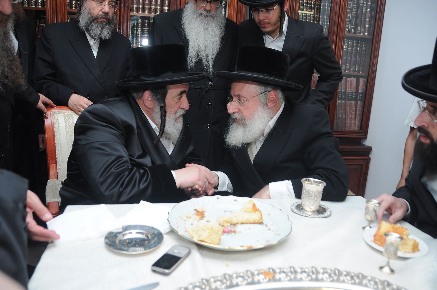 האדמו"ר מויז'ניץ: "להתחזק בלימוד והתמדת התורה"