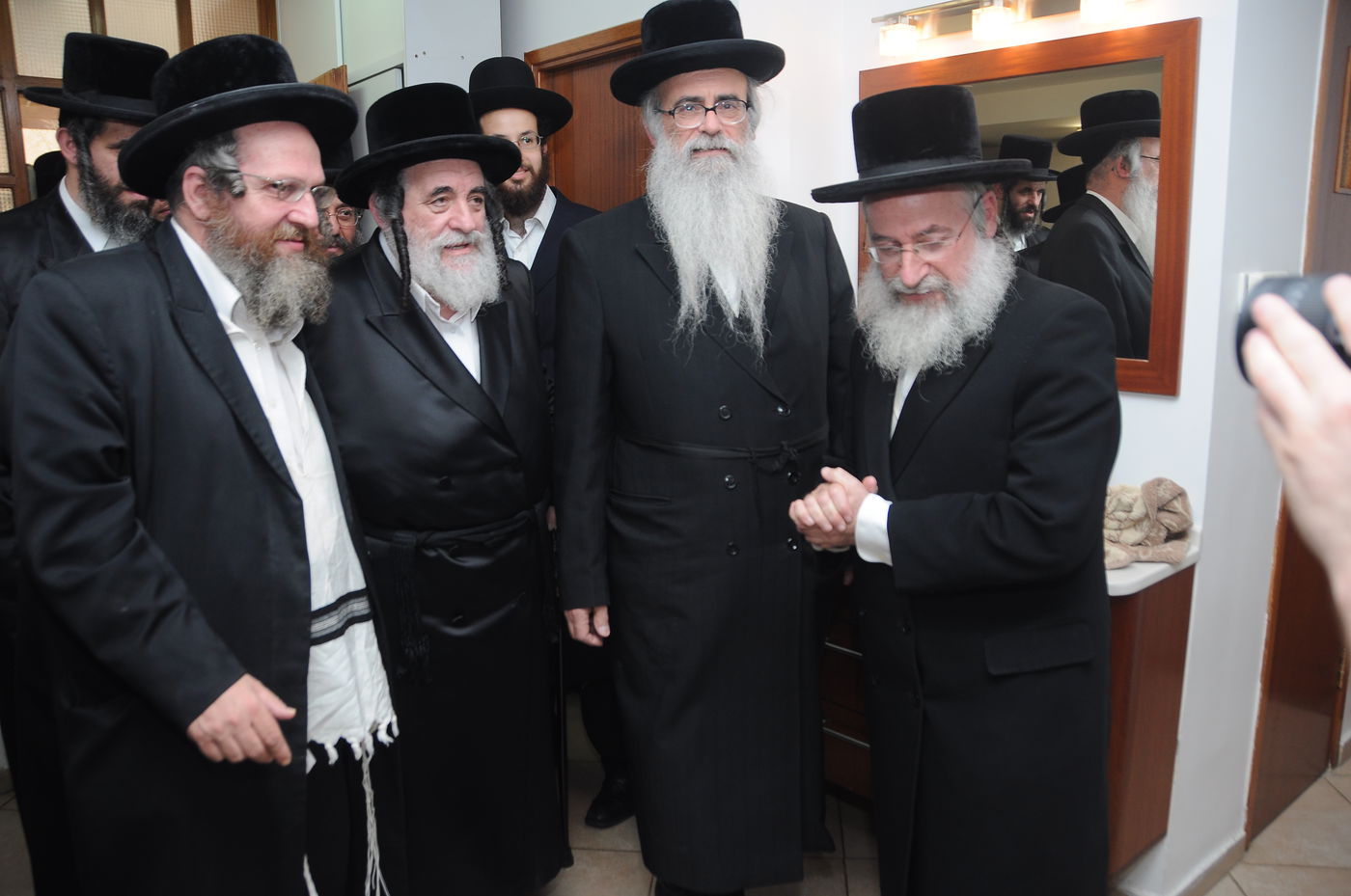 האדמו"ר מויז'ניץ: "להתחזק בלימוד והתמדת התורה"