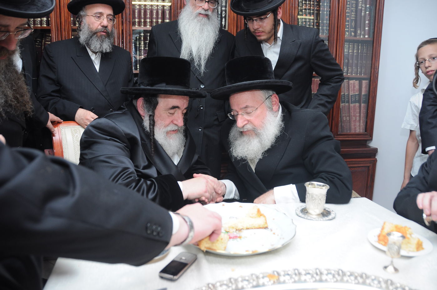 האדמו"ר מויז'ניץ: "להתחזק בלימוד והתמדת התורה"