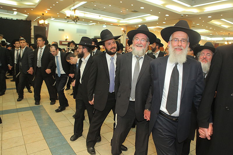 גדולי ישראל רקדו עם החתן שנפצע קשה בתאונת דרכים