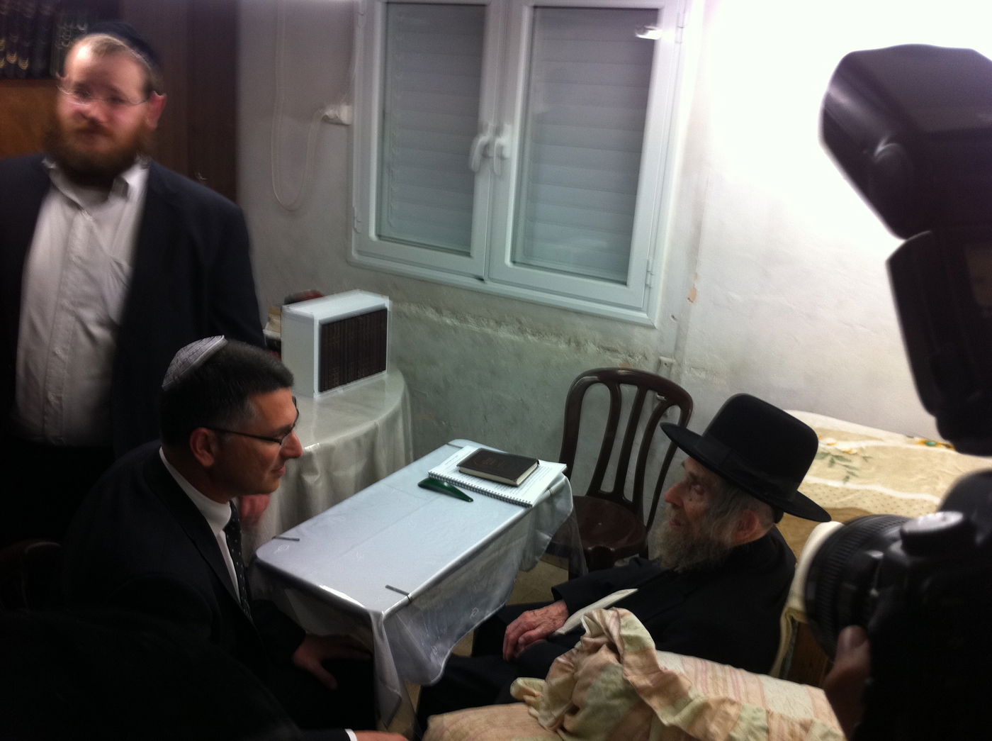 שר הפנים גדעון סער ביקר בפוניבז' ונועד עם הגראי"ל