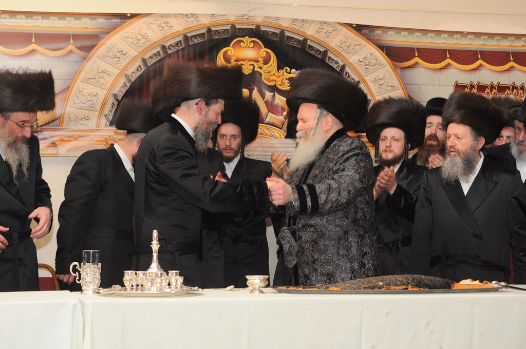 האדמו"ר מבאבוב בביקור בלונדון • תיעוד ענק