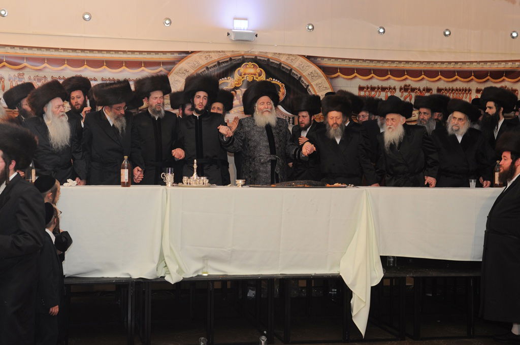 האדמו"ר מבאבוב בביקור בלונדון • תיעוד ענק