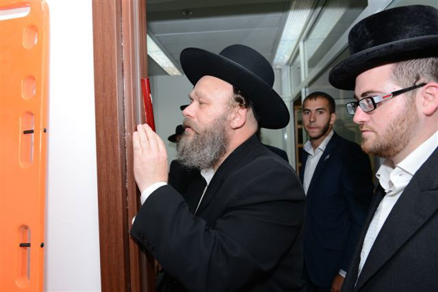 צפו: גדולי ישראל בחנוכת בית 'איחוד הצלה' בבני ברק