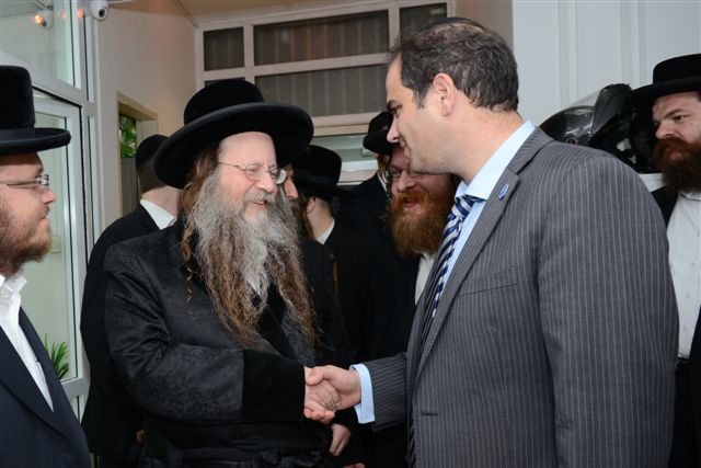 צפו: גדולי ישראל בחנוכת בית 'איחוד הצלה' בבני ברק