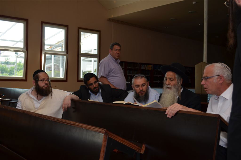 שר הבינוי והשיכון אורי אריאל באומן • תמונות