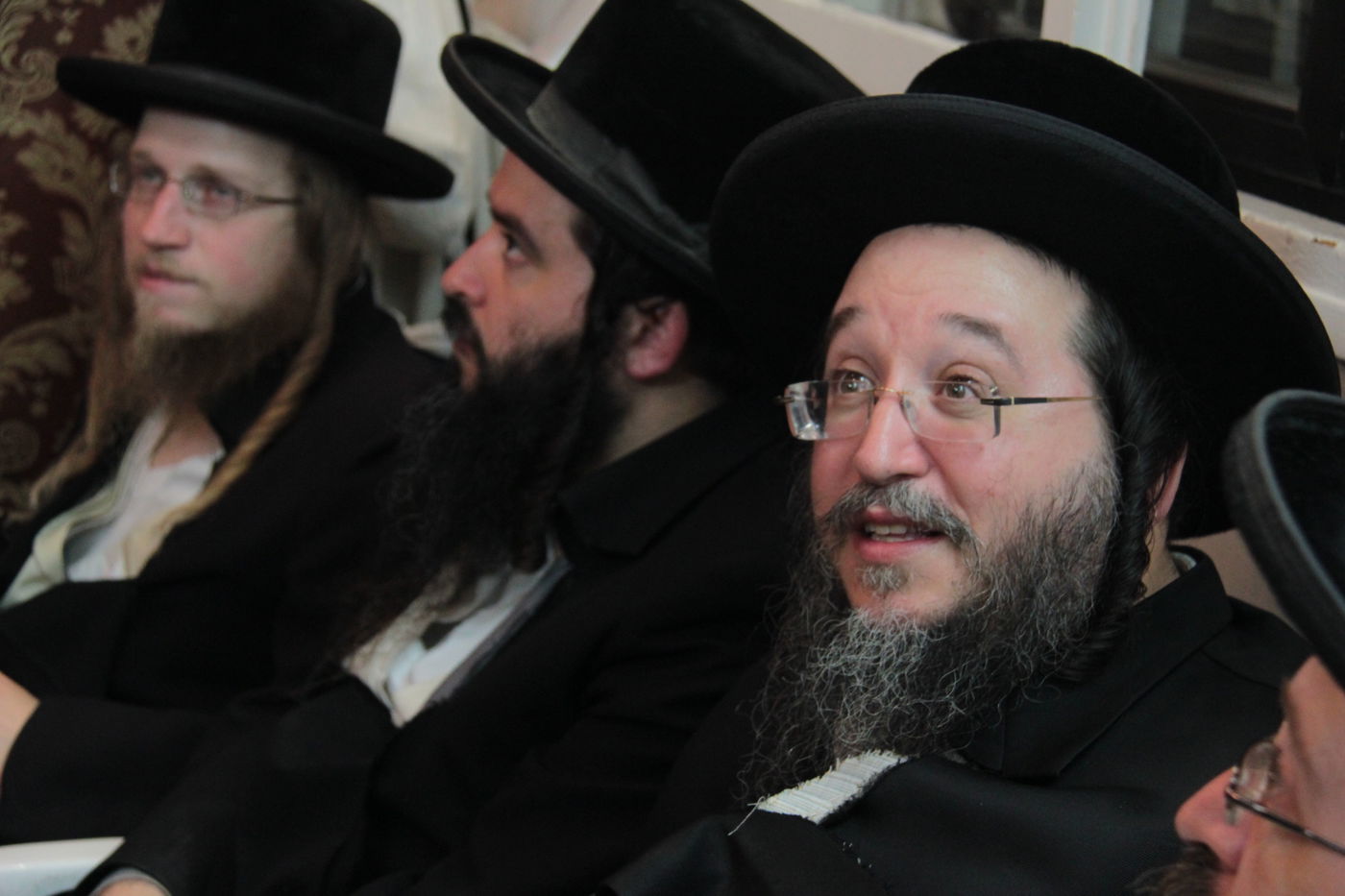 צפו: ניחום אבלים בבית האדמו"ר מסווארן