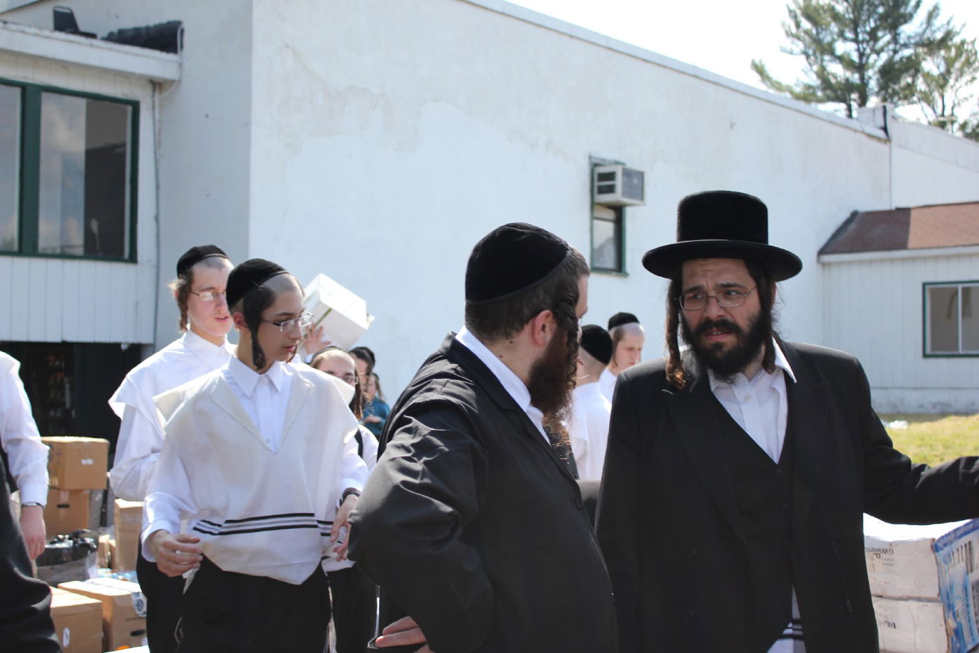 החרדים של אמריקה יוצאים לקאנטרי • גלרית ענק