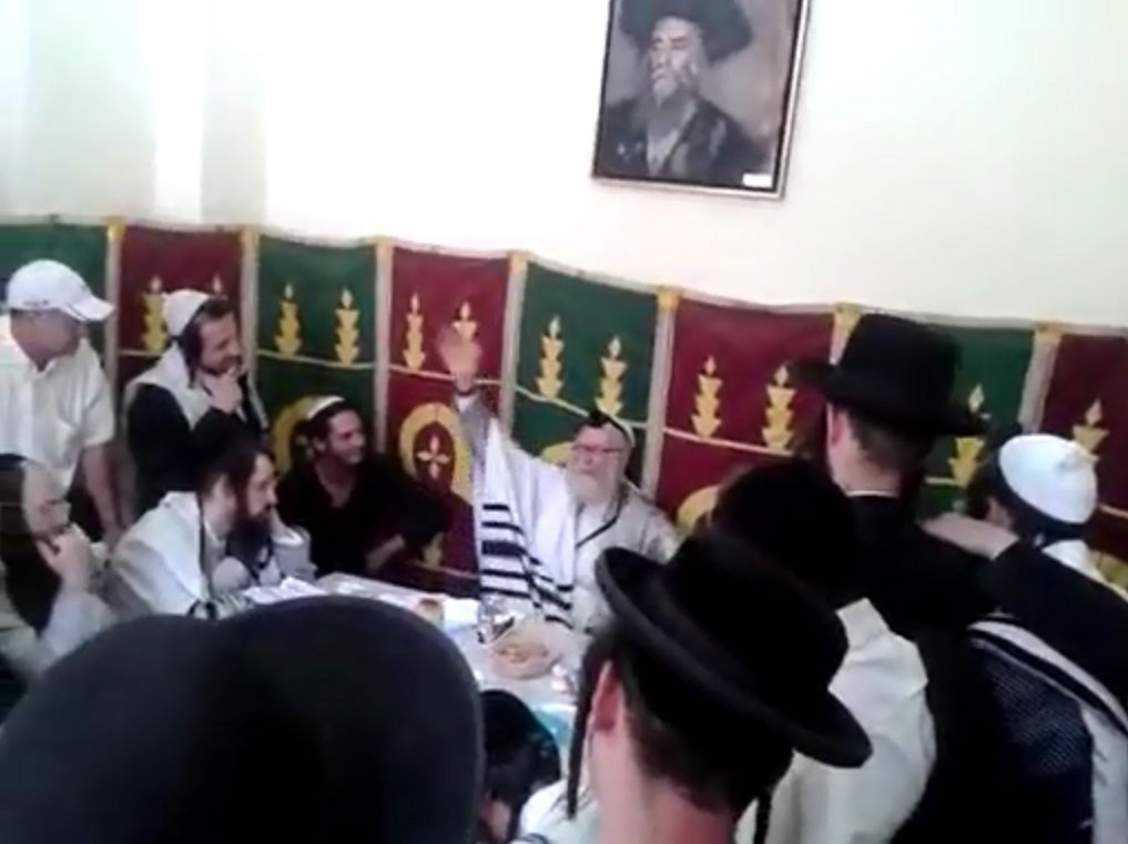 הרב ברלנד בשיעור לאחר הברית