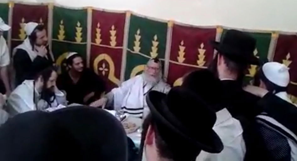 הרב ברלנד בשיעור לאחר הברית