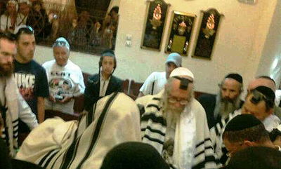 מרוקו: שמחת ברית מילה אצל הרב אליעזר ברלנד