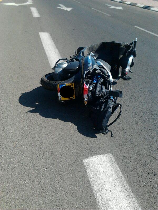 רוכב אופנוע החליק על כתם שמן ונהרג • תמונות