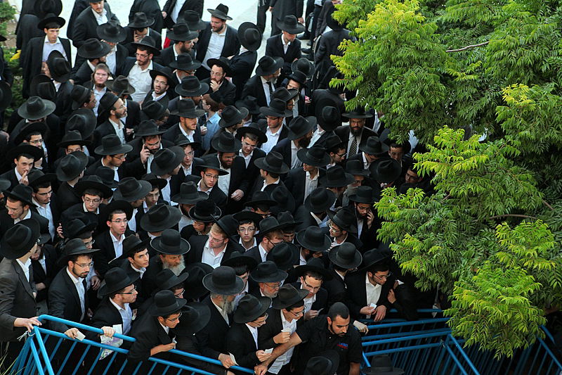 יום יארצייט ראשון לגרי"ש אלישיב: המונים בעצרת