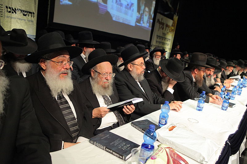 יום יארצייט ראשון לגרי"ש אלישיב: המונים בעצרת