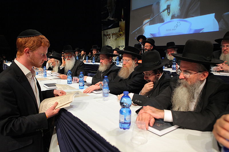 יום יארצייט ראשון לגרי"ש אלישיב: המונים בעצרת