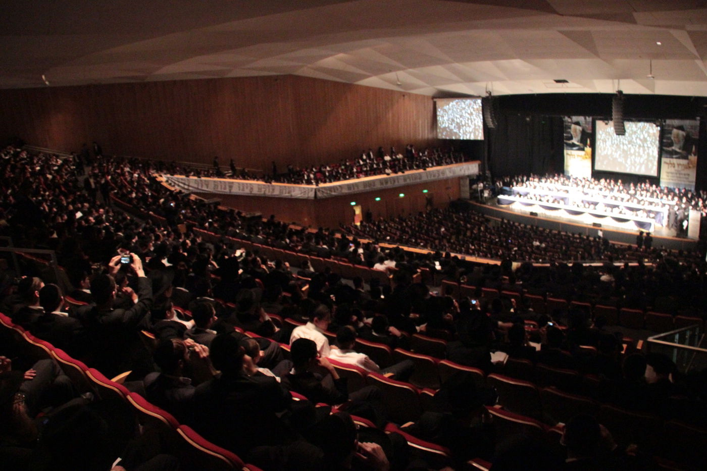 שנה לרב אלישיב בבנייני האומה • גלריה שניה