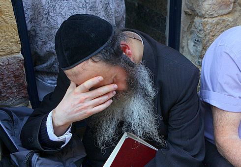 בגלל בעיות צניעות בפרסומת של 'המשביר לצרכן': "אסור לנסוע בצומת פי גלילות"