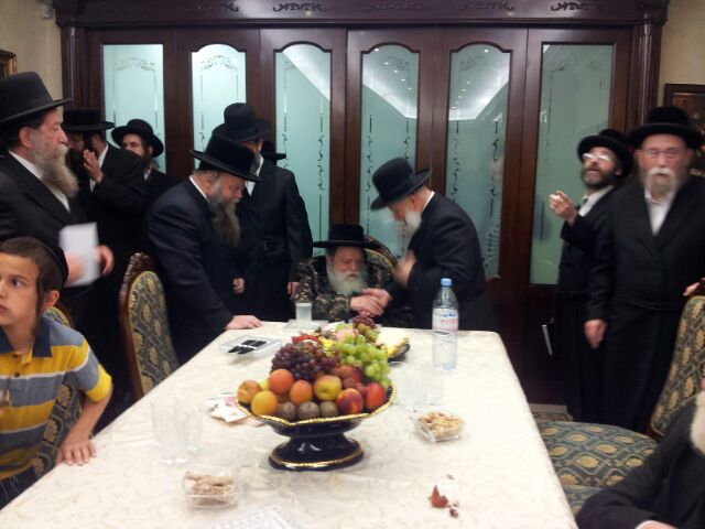 האדמו"ר מתולדות אברהם יצחק: לא אמכור השתתפותי בשמחת בעלזא