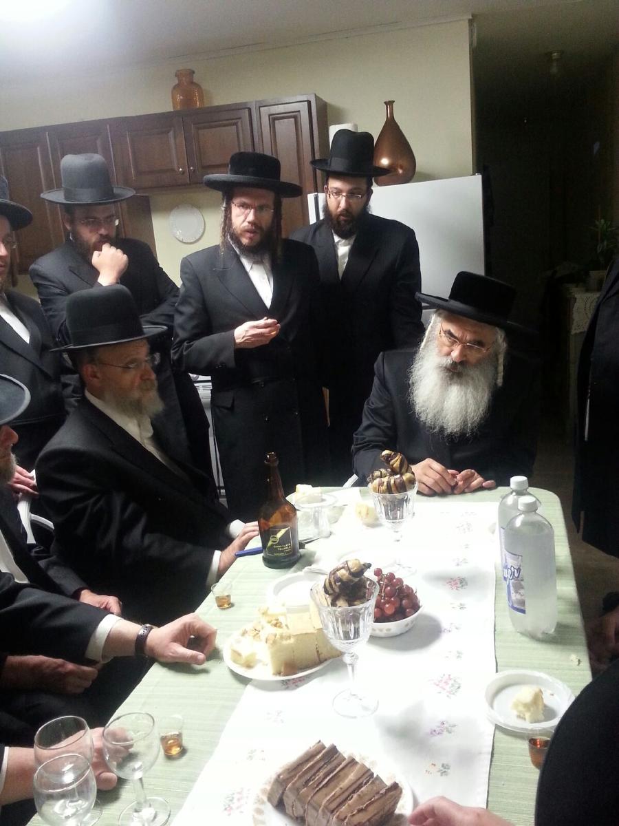 צפו: האדמו"ר מדושינסקי יצא למסע גיוס כספים