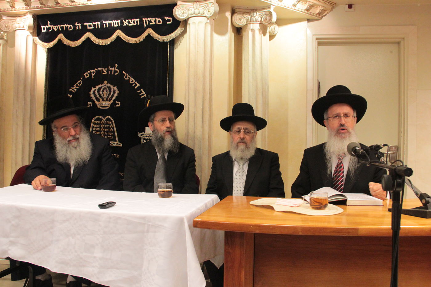 הרב עובדיה יוסף: "הרב עמאר הבטיחני שהוא יתמוך בבני הגאון רבי יצחק"