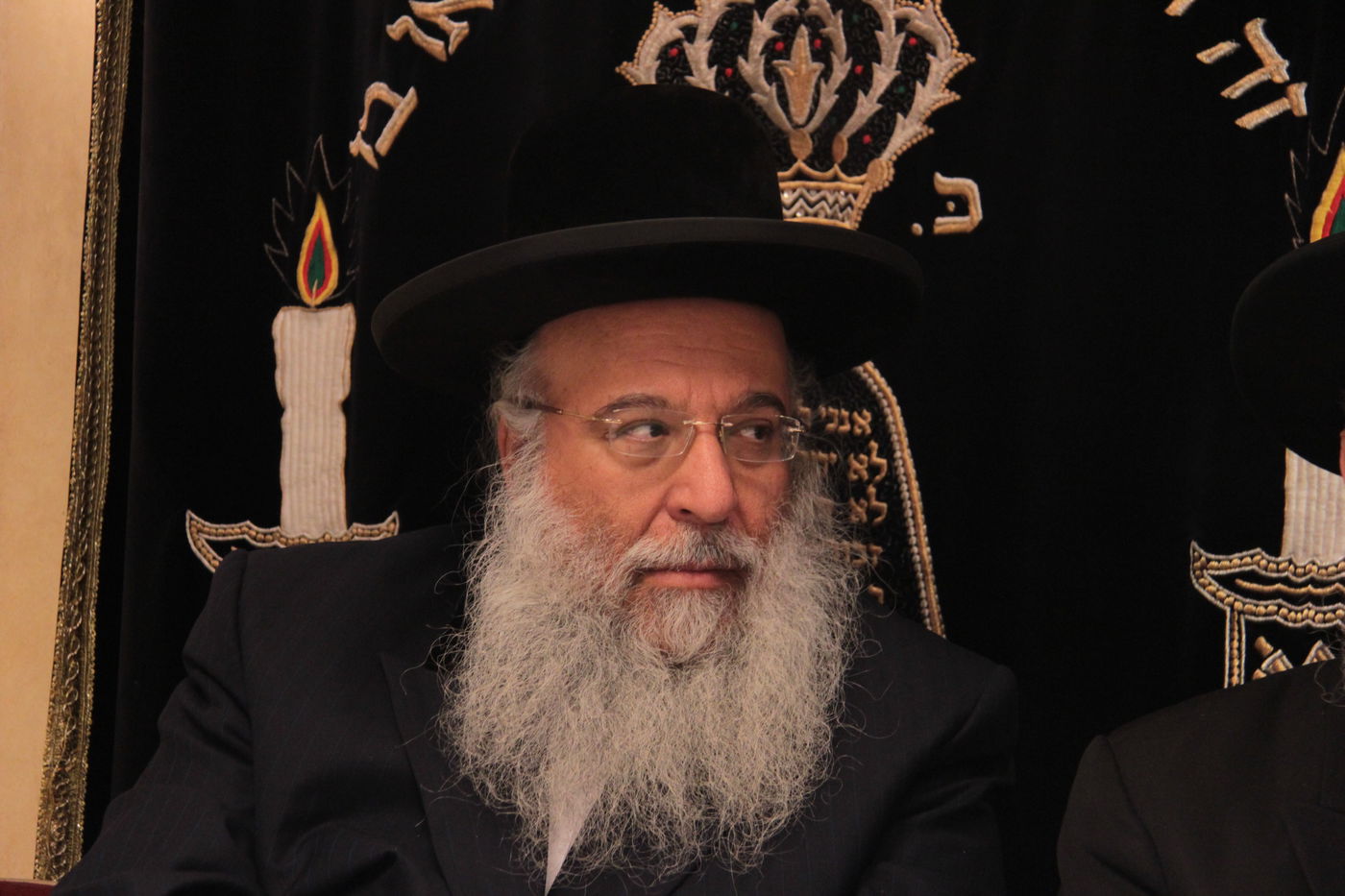 הרב עובדיה יוסף: "הרב עמאר הבטיחני שהוא יתמוך בבני הגאון רבי יצחק"