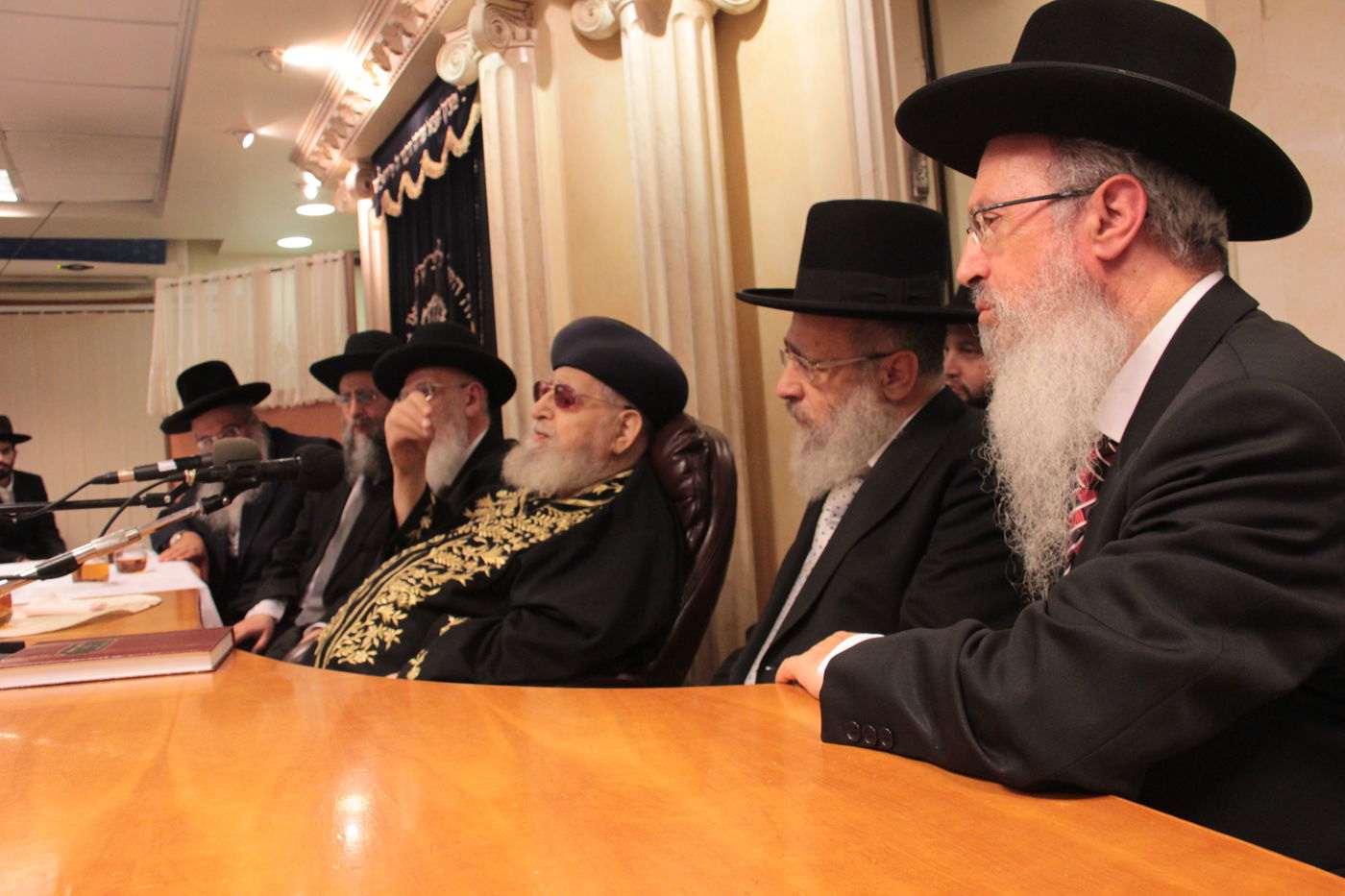 הרב עובדיה יוסף: "הרב עמאר הבטיחני שהוא יתמוך בבני הגאון רבי יצחק"