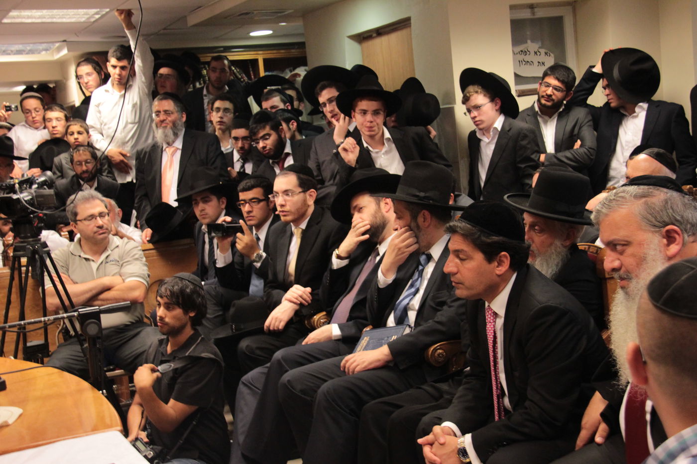 הרב עובדיה יוסף: "הרב עמאר הבטיחני שהוא יתמוך בבני הגאון רבי יצחק"