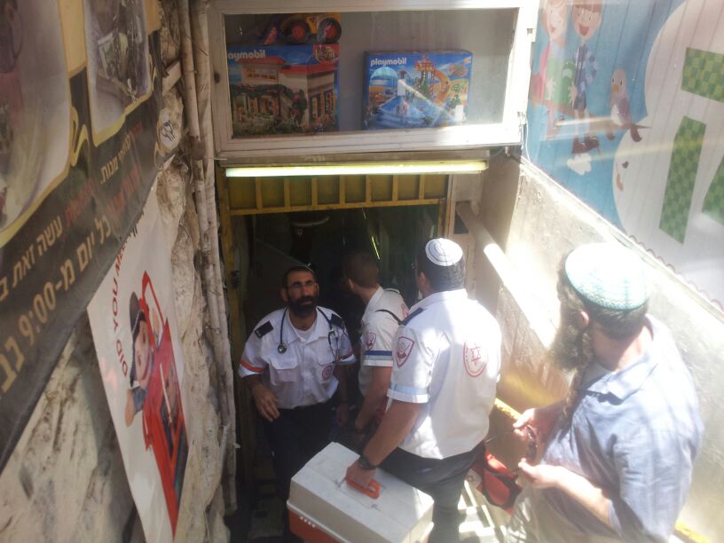 גאולה: אלמוני התיז גז מדמיע על עוברים ושבים