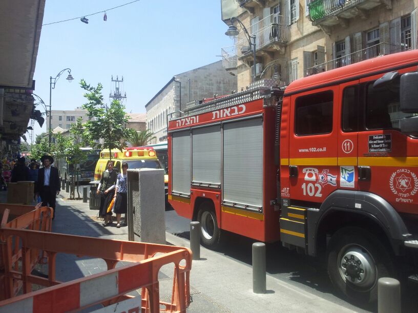 גאולה: אלמוני התיז גז מדמיע על עוברים ושבים