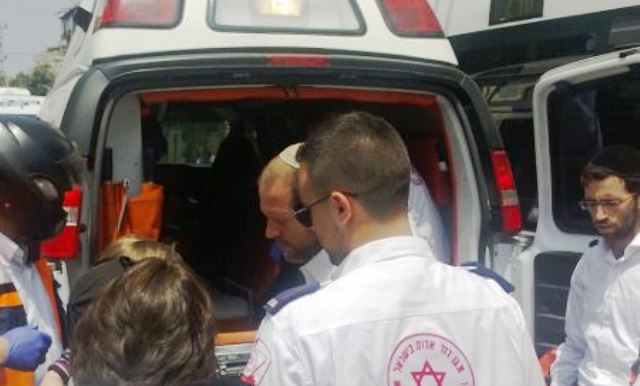 מפנים את הפעוט לבית החולים