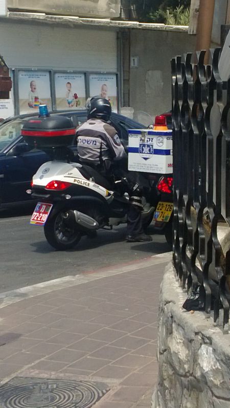 בני-ברק: ילד נפגע בראשו ממשאית, מצבו בינוני