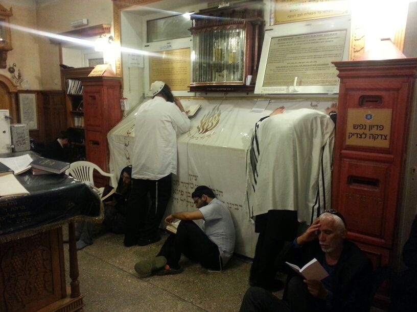 קינות בציון רבי נחמן באומן • תמונות