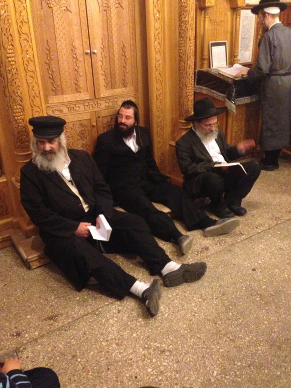 קינות בציון רבי נחמן באומן • תמונות