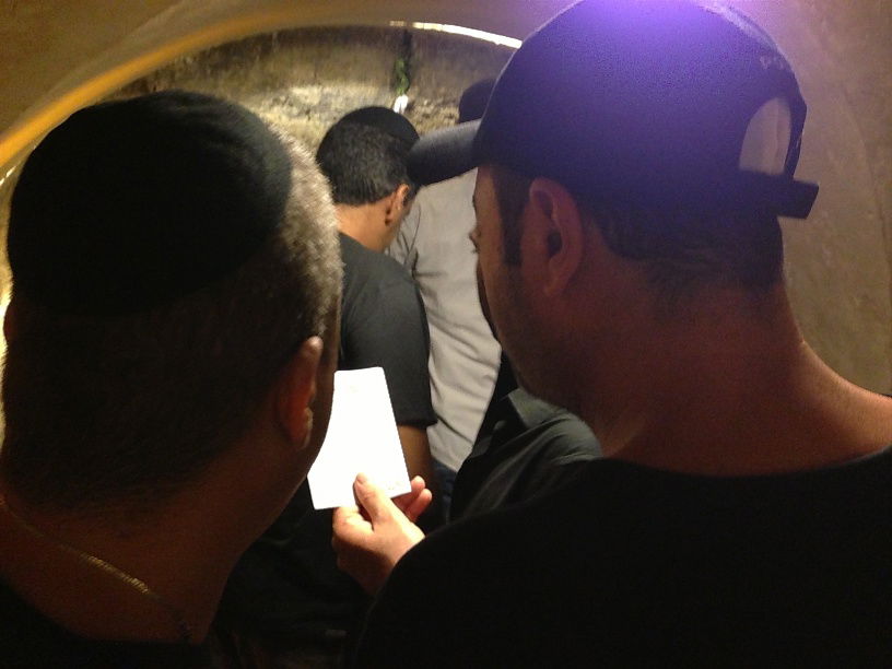 ליל תשעה באב בכותל: אומנים מתל-אביב בקודש הקודשים