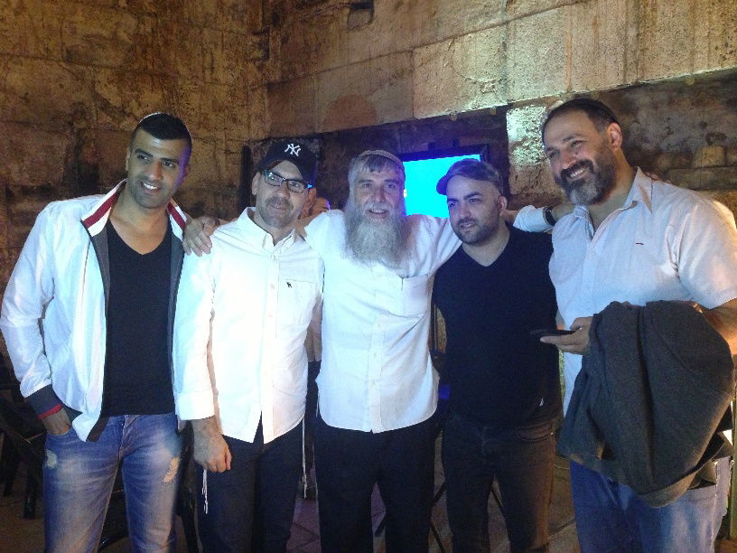 ליל תשעה באב בכותל: אומנים מתל-אביב בקודש הקודשים