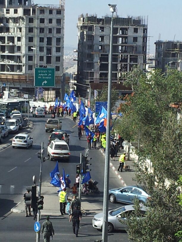 קיבוצניקים הגיעו לשכונת גאולה; המטרה: להגן על חיילים חרדים