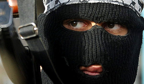 בעזרת כסף וממתקים: כך מגייס הטאליבן ילדים לשורותיו