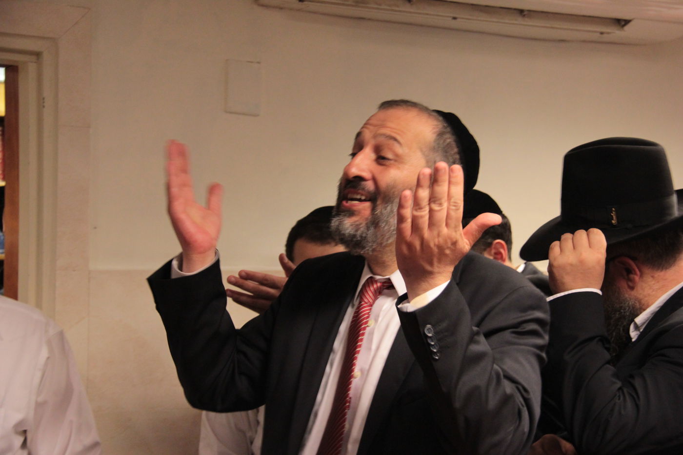 מרן הרב עובדיה יוסף: "כמעט נואשתי, רבי יצחק יהיה רב של כל ישראל"