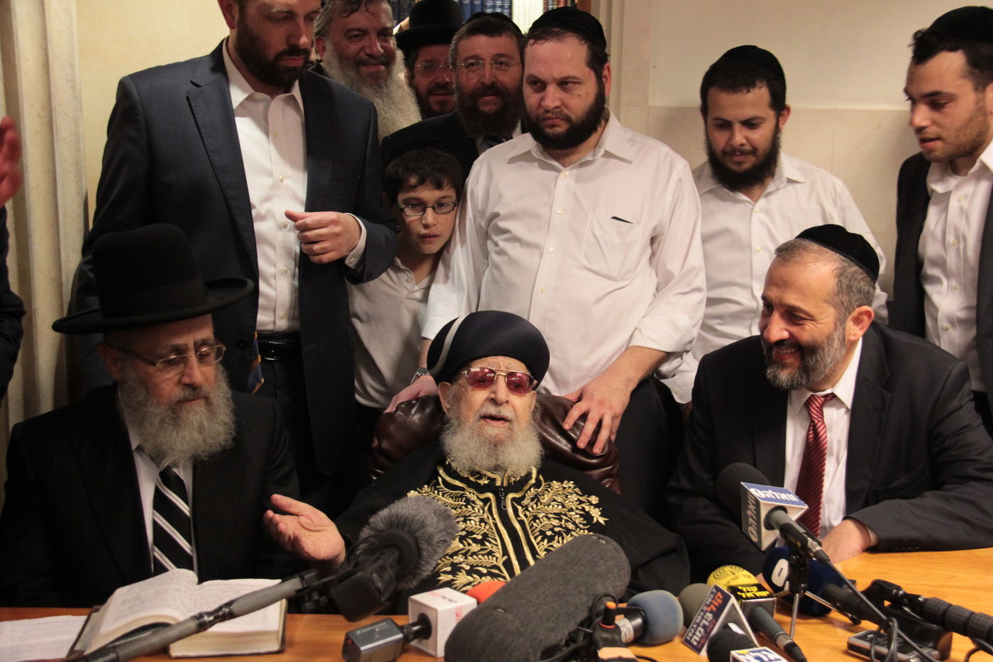 מרן הרב עובדיה יוסף: "כמעט נואשתי, רבי יצחק יהיה רב של כל ישראל"