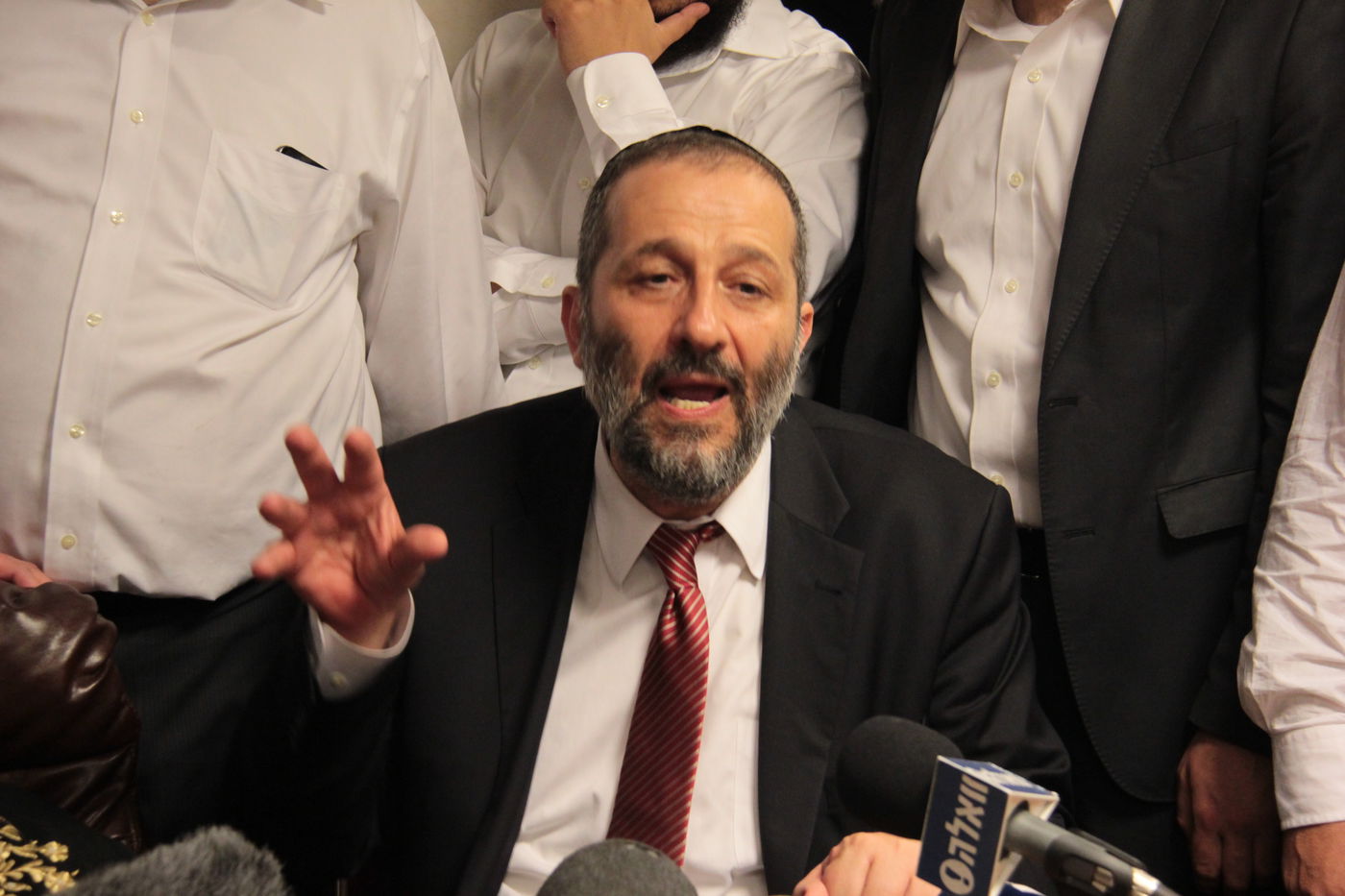 מרן הרב עובדיה יוסף: "כמעט נואשתי, רבי יצחק יהיה רב של כל ישראל"