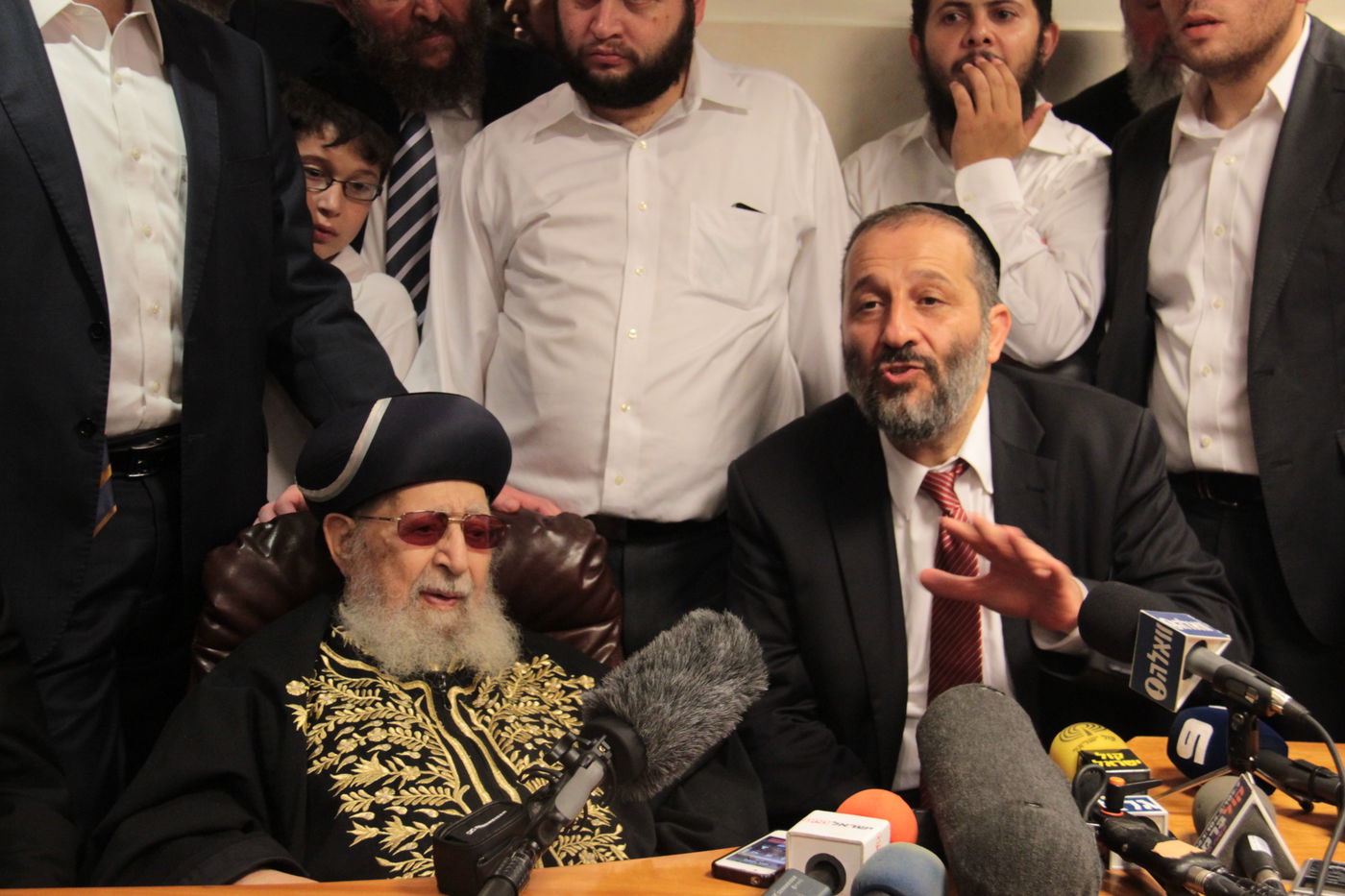 מרן הרב עובדיה יוסף: "כמעט נואשתי, רבי יצחק יהיה רב של כל ישראל"