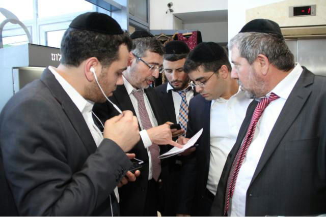 איציק אלחרר, דוד עמאר, חיים ביטון, יהודה אבידן ויעקב בצלאל, אמש