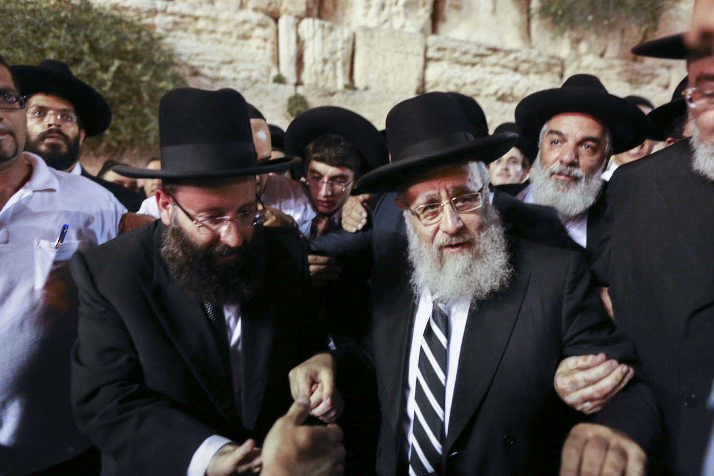 הראשון לציון נשא תפילת הודיה בכותל המערבי • תיעוד