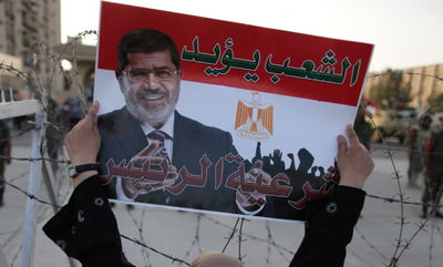 מפגינים בעד מורסי